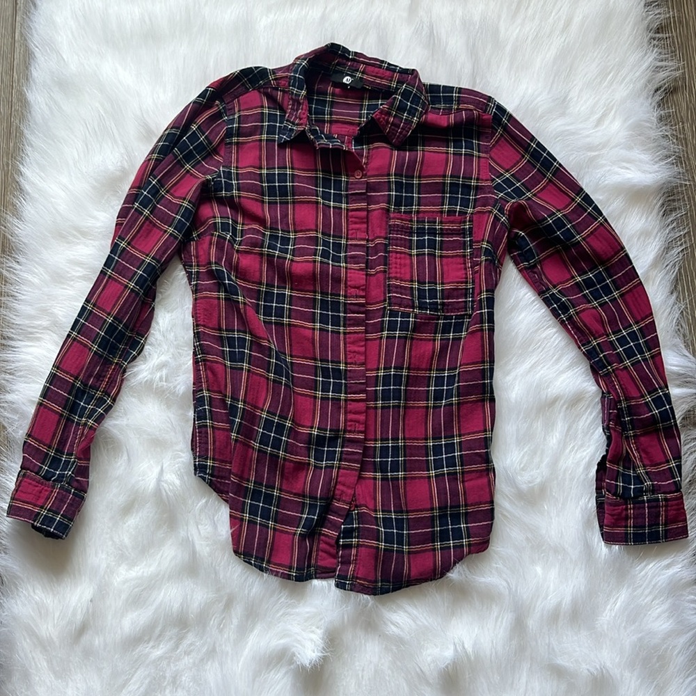 A&I flannel size small